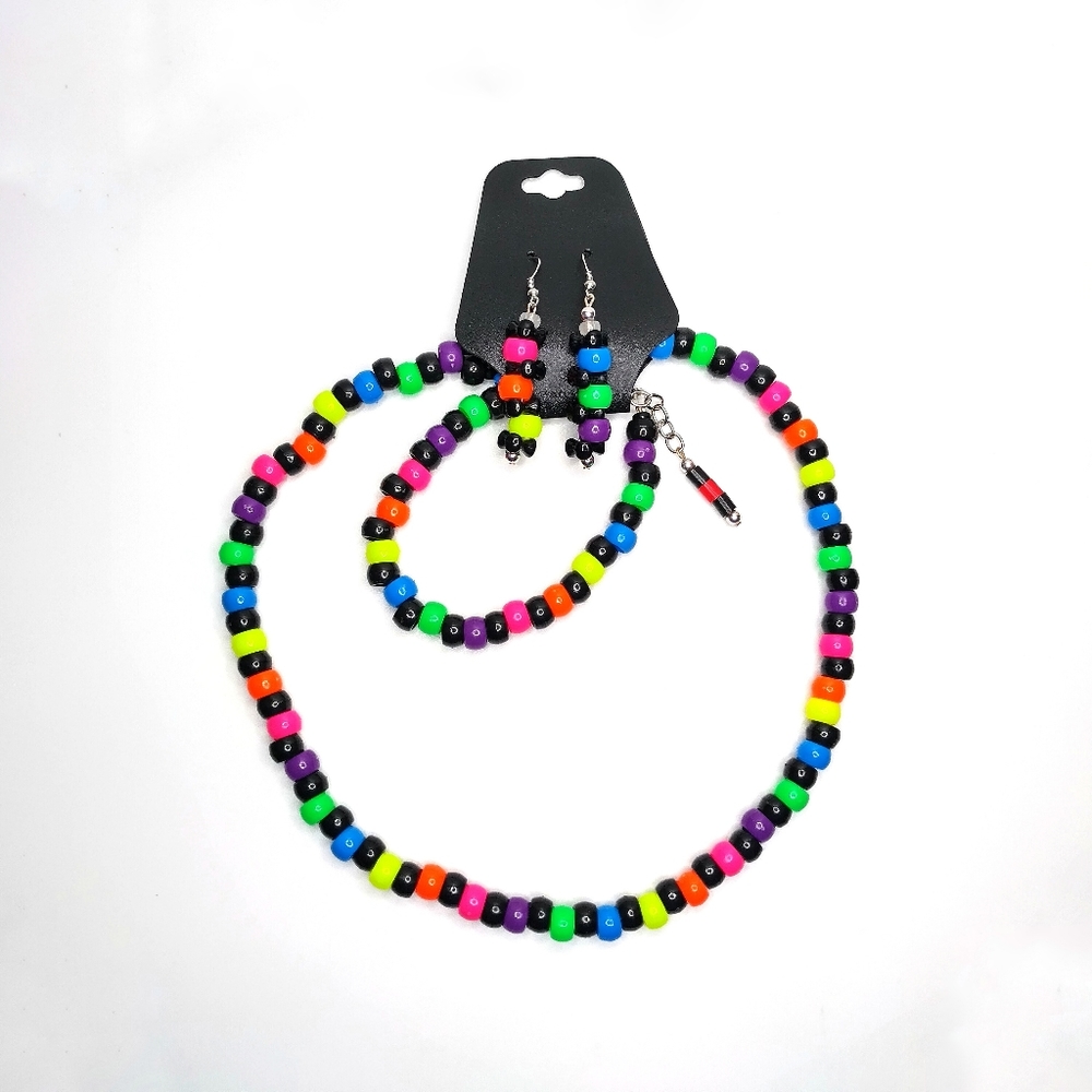 GLOW NECKLACE - Picture 15 of 16